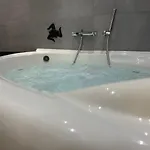 Paceville Sandy With Jacuzzi & Free Parking Appartement