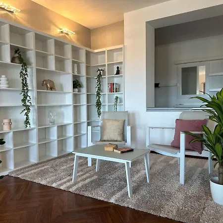 Paceville Sandy With Jacuzzi & Free Parking Apartmán Saint Julian's