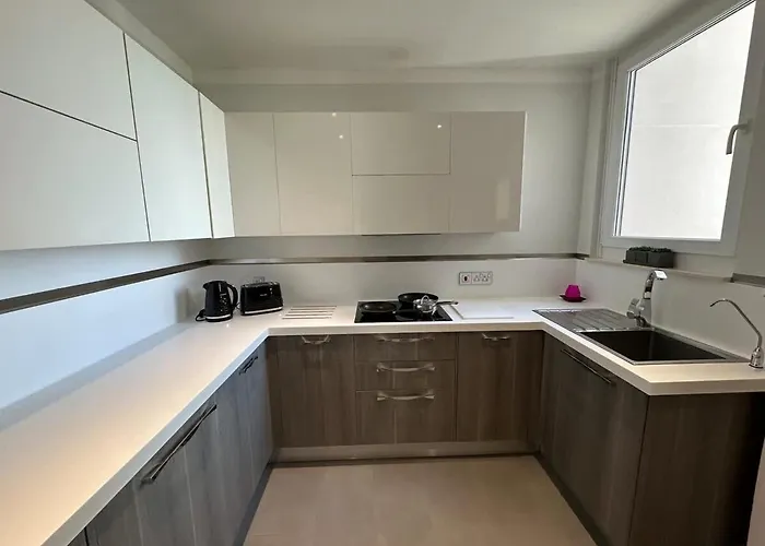 アパート Paceville Sandy With Jacuzzi & Free Parking