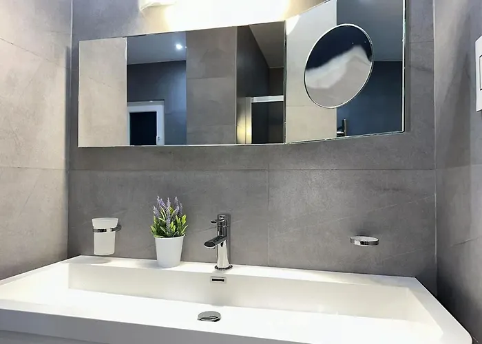 Paceville Sandy With Jacuzzi & Free Parking アパート *